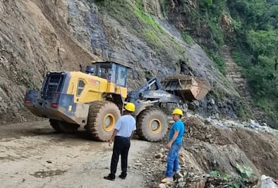 Apuran trabajos para abrir caminos en Huasteca, Sierra y Otomí-Tepehua