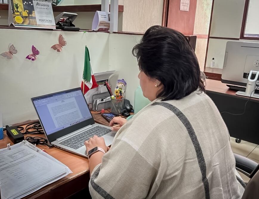 El padrón está integrado por 6 mil 442 proveedores y mil 886 contratistas, y la dependencia realiza, de manera aleatoria, la revisión de sus expedientes para verificar la autenticidad de la información proporcionada. Foto:Gobierno de Hidalgo