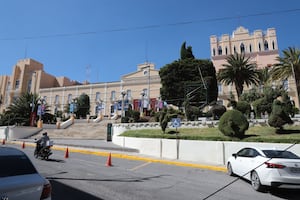 Retornan a clases 55 mil estudiantes universitarios y de bachillerato de la UAEH