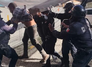 Hombre salta de azotea en Pachuca para huir de la policía, pero cae en lona y sale ileso