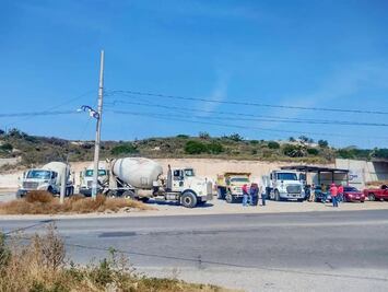 Transportistas de Cardonal piden ser incluidos en obras municipales