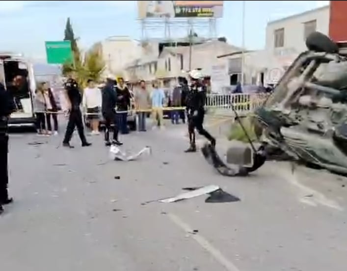 Motociclistas chocan de frente en Chicavasco; un joven resultó gravemente herido