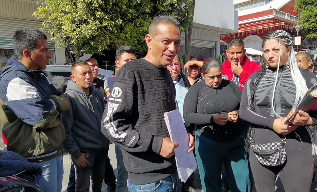 Óscar el perro pelcastre señaló que el ayuntamiento de Pachuca violó los acuerdos que se tienen firmados y las medidas de restricción otorgadas por el Tribunal de Justicia Administrativa. foto: Arturo Torres