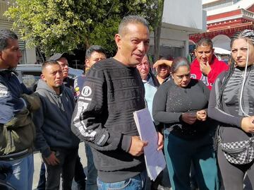 Ayuntamiento de Pachuca no logra quitar ambulantes de la calle Guerrero