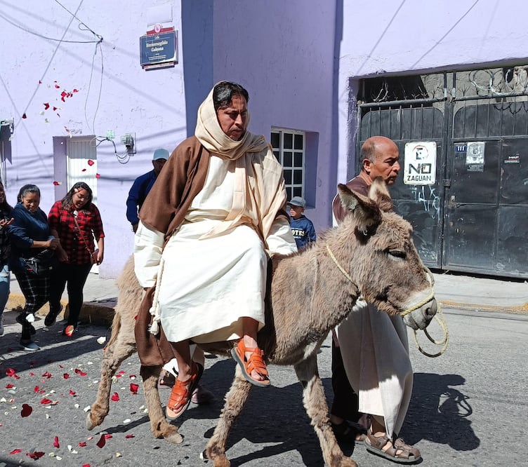 El viacrucis de El Arbolito es toda una tradición I Foto: Lourdes Naranjo