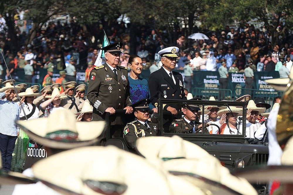 Desfile militar en conmemoración del Aniversario 115 de la Revolución Mexicana. Encabeza el evento la presidenta de México, Claudia Sheinbaum. Jueves 20 de noviembre de 2025. Foto: Agencia EL UNIVERSAL/Berenice Fregoso/RDB.