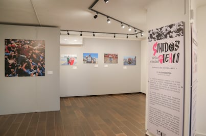 Últimos días para disfrutar de la exposición "Sonidos de la Ciudad del Viento" en la Galería Leo Acosta