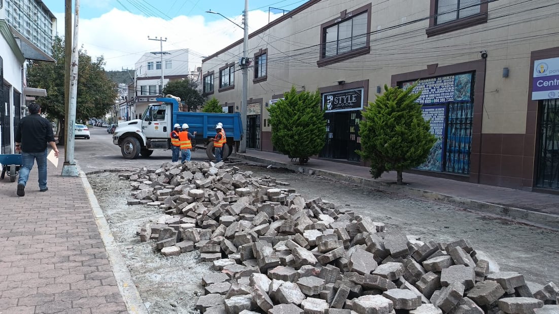 Inician obras de pavimentación en las calles Morelos y Arista del Centro de Pachuca | Foto: Lourdes Naranjo