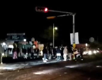 Tras más de 8 horas, pobladores de San Salvador liberan carretera bloqueada