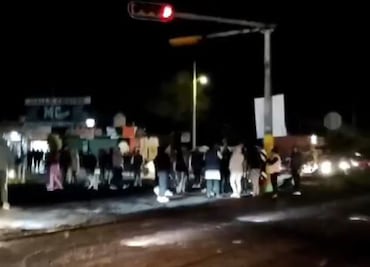 Tras más de 8 horas, pobladores de San Salvador liberan carretera bloqueada