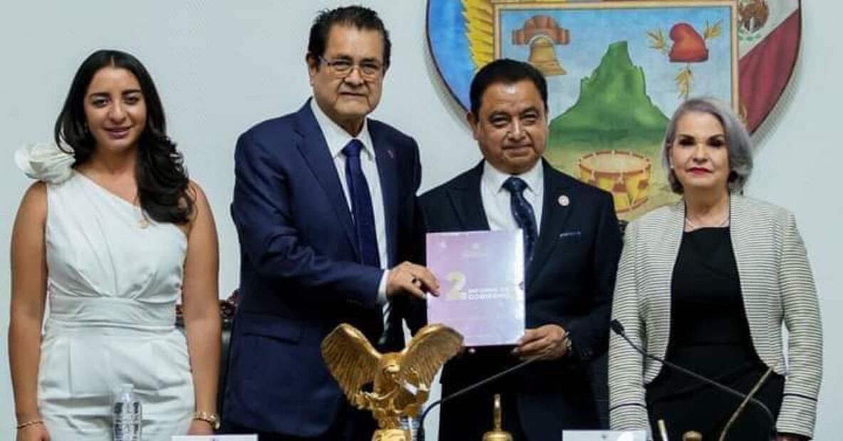 El gobierno del estado realizó labores de mantenimiento a mil 200 centros educativos y otorgó becas a 6 mil estudiantes de educación básica | Twitter:  Guillermo Olivares Reyna