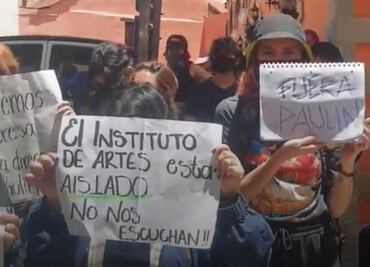 Alumnos del Instituto de Artes de la UAEH extienden paro 72 horas más