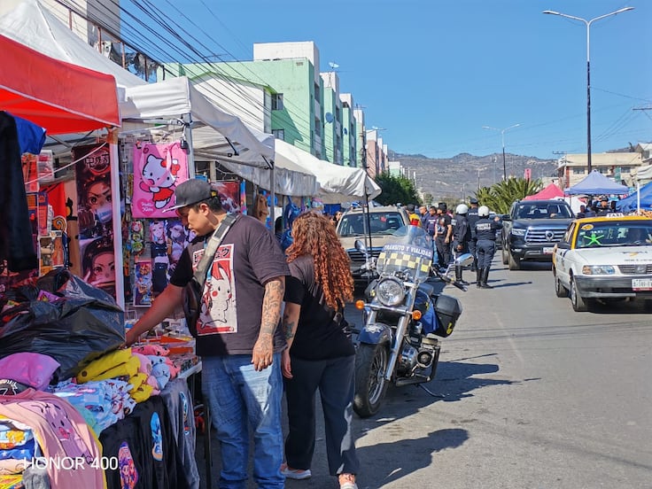Refuerzan vigilancia en tianguis de El Palmar ante conflicto entre comerciantes