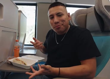 Yulay viaja en el Tren Maya y crítica la comida