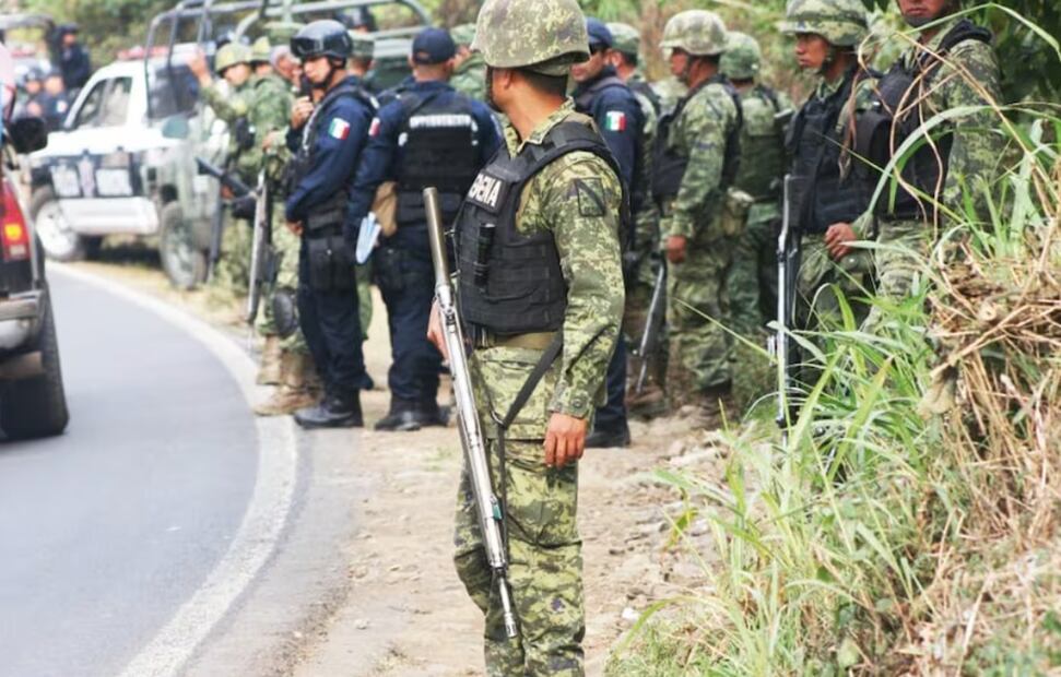 El reacomodo de los grupos criminales recrudeció la violencia por el control del territorio entre La Nueva Familia Michoacana y el Cártel Jalisco Nueva Generación, marzo de 2023. Foto: Carlos Arrieta/EL UNIVERSAL)