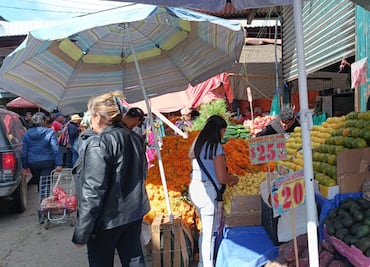 Mandarina el “lujo” de la ofrenda, alcanza los 95 pesos el kilo en la central de Pachuca