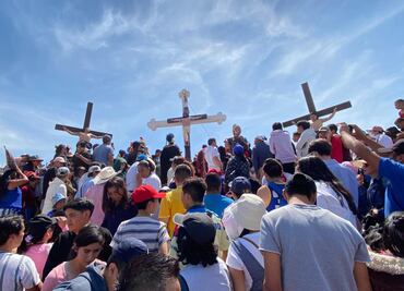 Realizan viacrucis en Cubitos