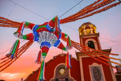 La piñata, elemento esencial de las fiestas decembrinas en México