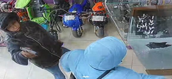 Violento asalto en casa de empeño de Tizayuca termina con persecución y dos detenidos