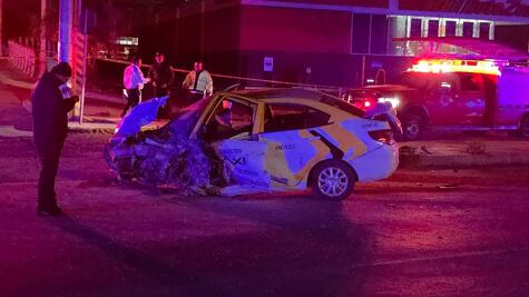 Muere taxista tras chocar contra un árbol en Pachuca