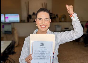 Alma de la Vega recibe constancia como diputada federal electa por el cuarto distrito electoral de Tulancingo