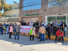 ANUEE toma oficinas de CFE en Tulancingo por cobros “excesivos”