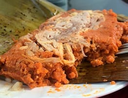 Santiago de Anaya celebra la 4° Muestra del Zacatamal en honor al Día de Muertos