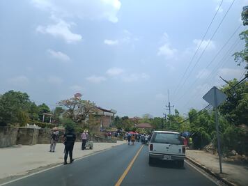 Feligreses arriesgan sus vidas en procesiones con temperaturas de 45 grados