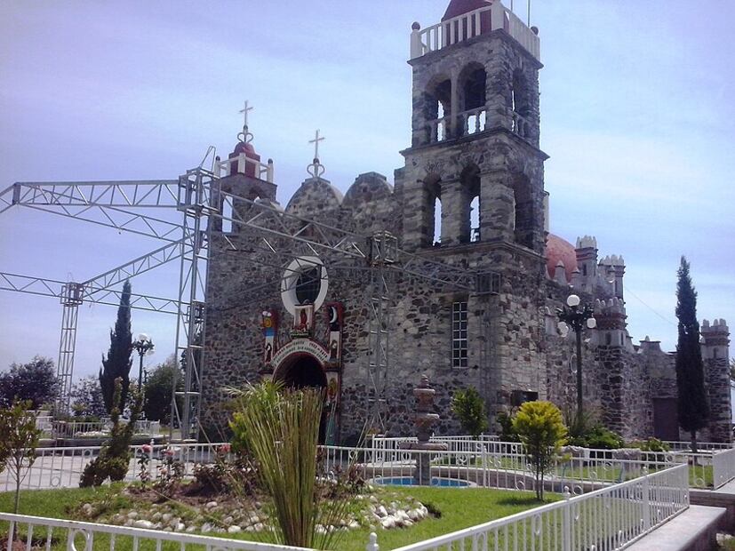 Tianguistengo se prepara para celebrar la Feria Patronal en honor a Nuestra Señora de Santa Ana | Foto: Wikimedia Commons