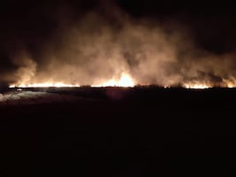 Controlan incendio de pastizales en Atitalaquia