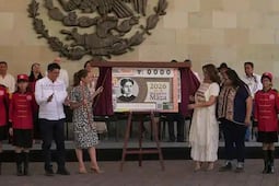 Sheinbaum reivindica legado de Juárez y nombra a Margarita Maza como Embajadora Histórica