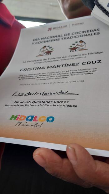 Cristina es famosa en el país por sus platillos elaborados con mole y hongosFotos: Lorena Rosas