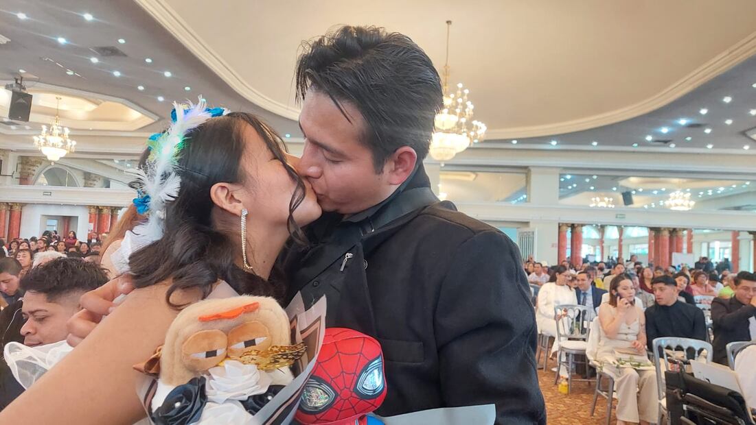 ¡Amor y compromiso! 163 parejas se casan en bodas colectivas en Pachuca | Foto: Lorena Rosas