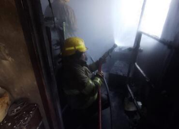 Consume incendio parte de una vivienda en Tulancingo