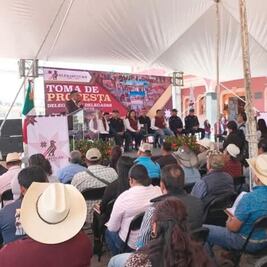 Autoridades auxiliares de Alfajayucan toman protesta por primera vez en acto protocolario