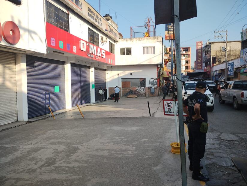 Clausuran tiendas asiáticas en Huejutla por violación a la propiedad intelectual | Foto: Francisco Bautista