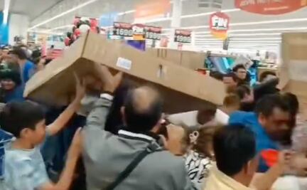 Video: En Pachuca se registran problemas y conatos de bronca en el primer día del Buen fin 2024 en un centro comercial