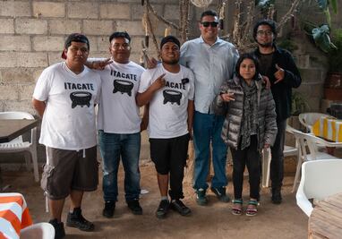 Artista de Cardonal realiza documental de cocina en el Valle del Mezquital