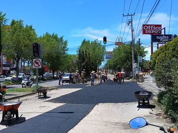 Avanza bacheo en la avenida Everardo Márquez como parte del programa Pachuca Sin Baches