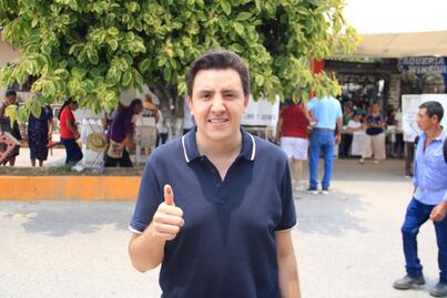 Marco Andrade candidato a la presidencia municipal de San Felipe Orizatlán, emitió su voto