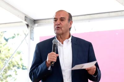 Gestiona Hidalgo con gobierno federal 260 mdp para bonos de maestros jubilados y  homologados