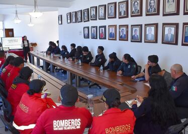 Capacitan a servidores públicos en primeros auxilios psicológicos