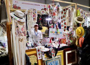 Hidalgo brilla en la verbena navideña de la CDMX con su riqueza artesanal