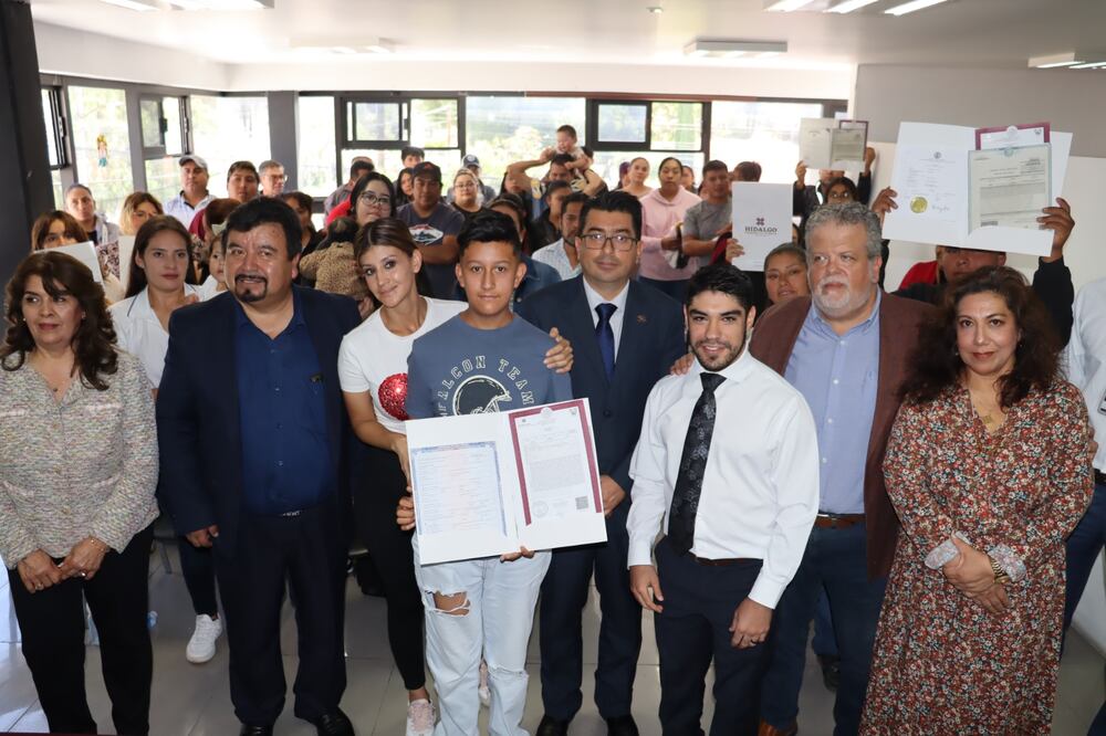 Gobierno de Hidalgo entrega a 33 personas actas de doble nacionalidad del programa Ya soy Hidalguense, soy México. I Foto: Gobierno de Hidalgo
