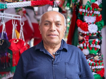 Comerciante de Pachuca lucha por mantener viva la tradición en medio de la competencia extranjera