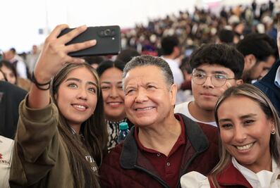 “Podría haber algún vínculo de exfuncionarios”, señala Menchaca tras desarticulación de red de huachicol