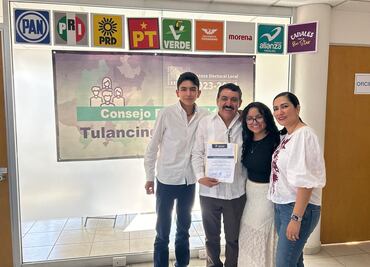 Recibe acreditación como legislador Arturo Gómez