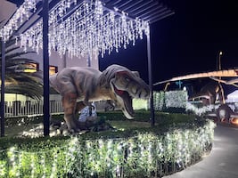DinoParque Iluminado transforma el invierno en Pachuca con una experiencia prehistórica y navideña