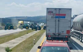 Bloqueo total en el Arco Norte paraliza tránsito en límites de Hidalgo y Tlaxcala