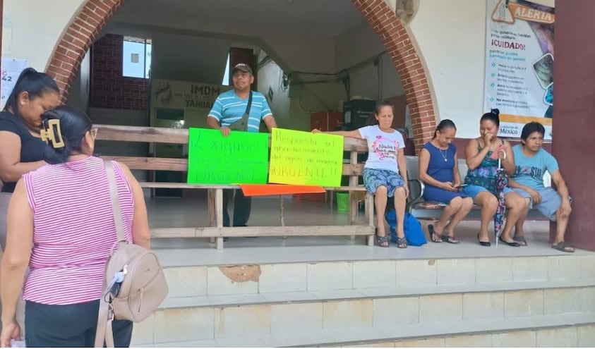 Toma de la alcaldía de Yahualica por escasez de agua